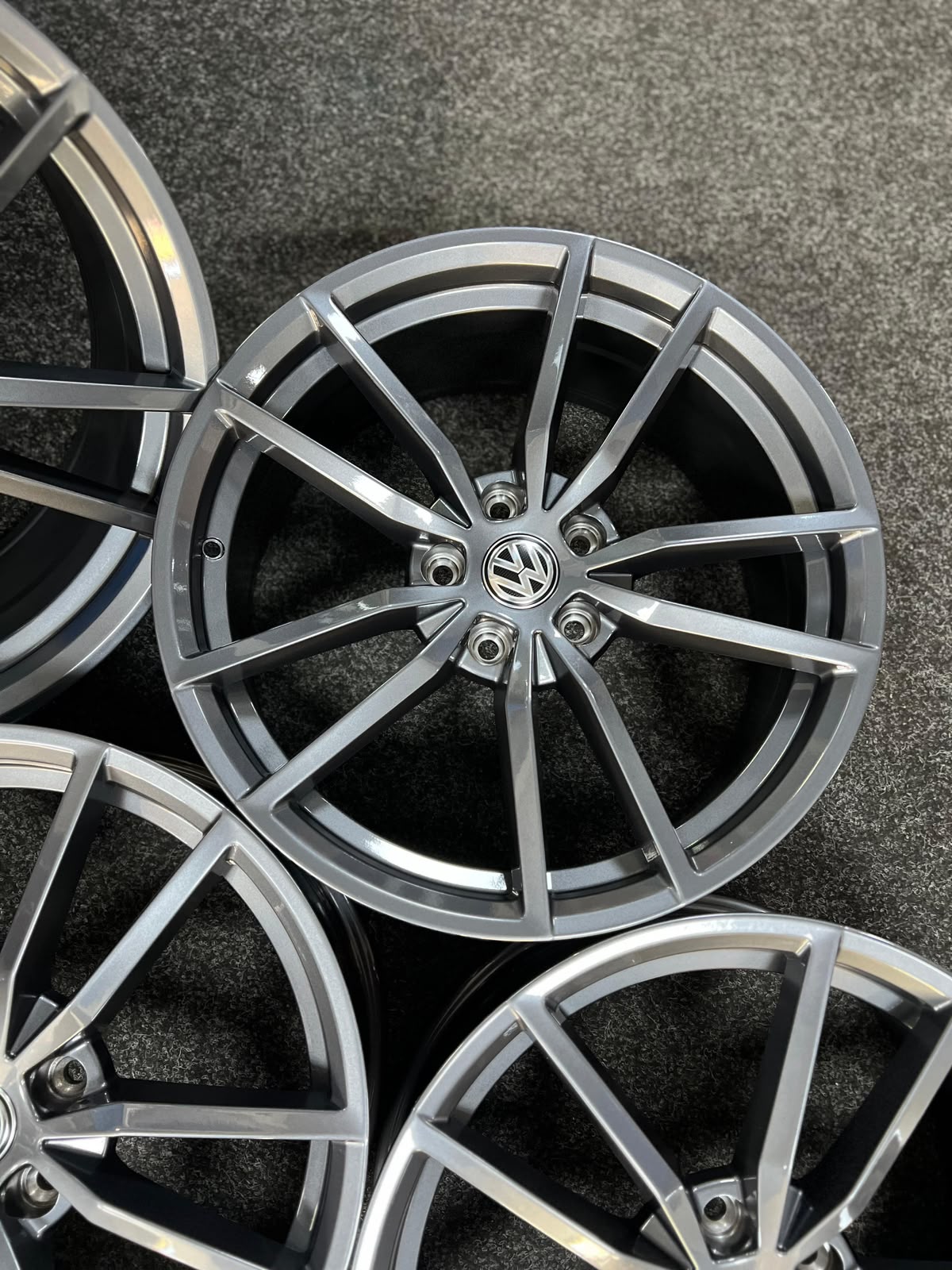 x4 18" 'PRETORIA' Alloy Wheels to fit VW Golf, Caddy, Passat, Jetta, Scirocco etc