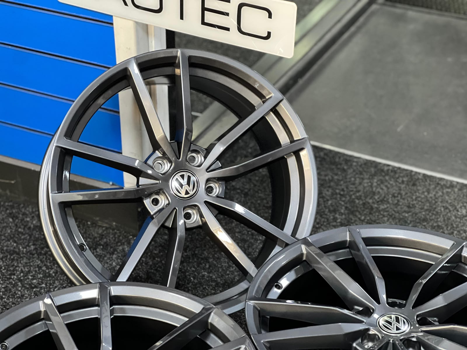x4 18" 'PRETORIA' Alloy Wheels to fit VW Golf, Caddy, Passat, Jetta, Scirocco etc