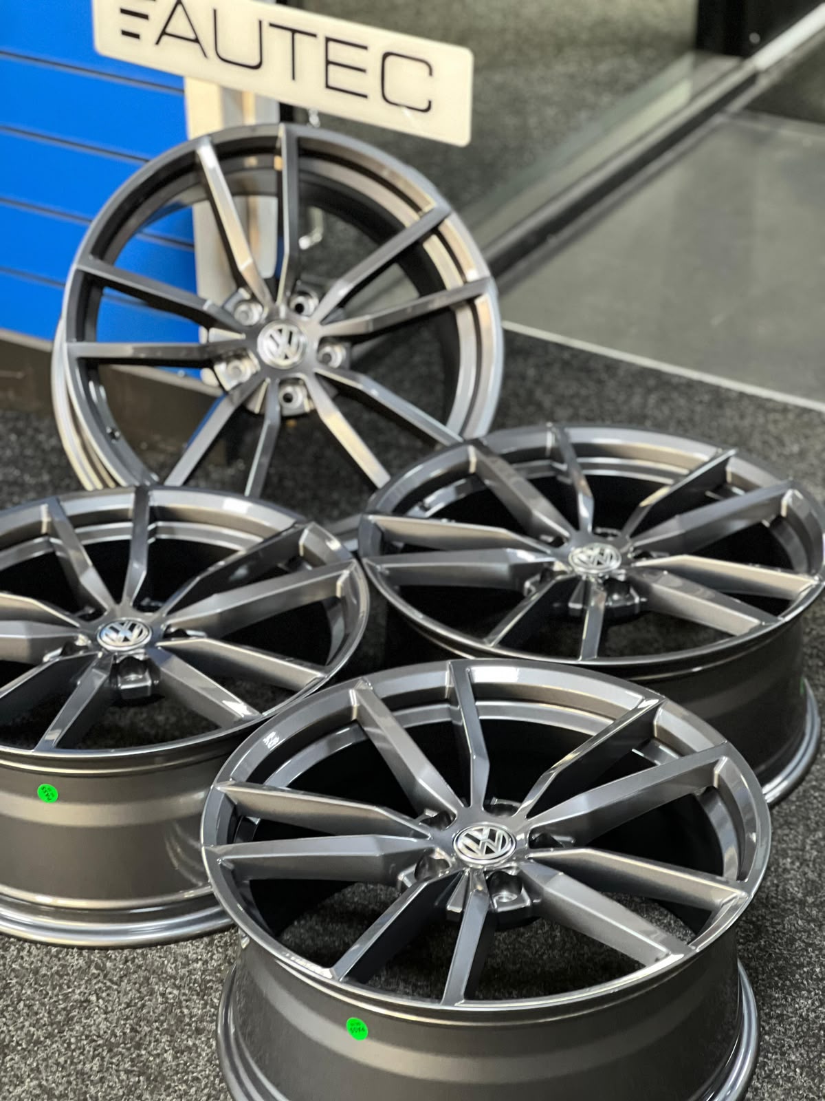 x4 18" 'PRETORIA' Alloy Wheels to fit VW Golf, Caddy, Passat, Jetta, Scirocco etc