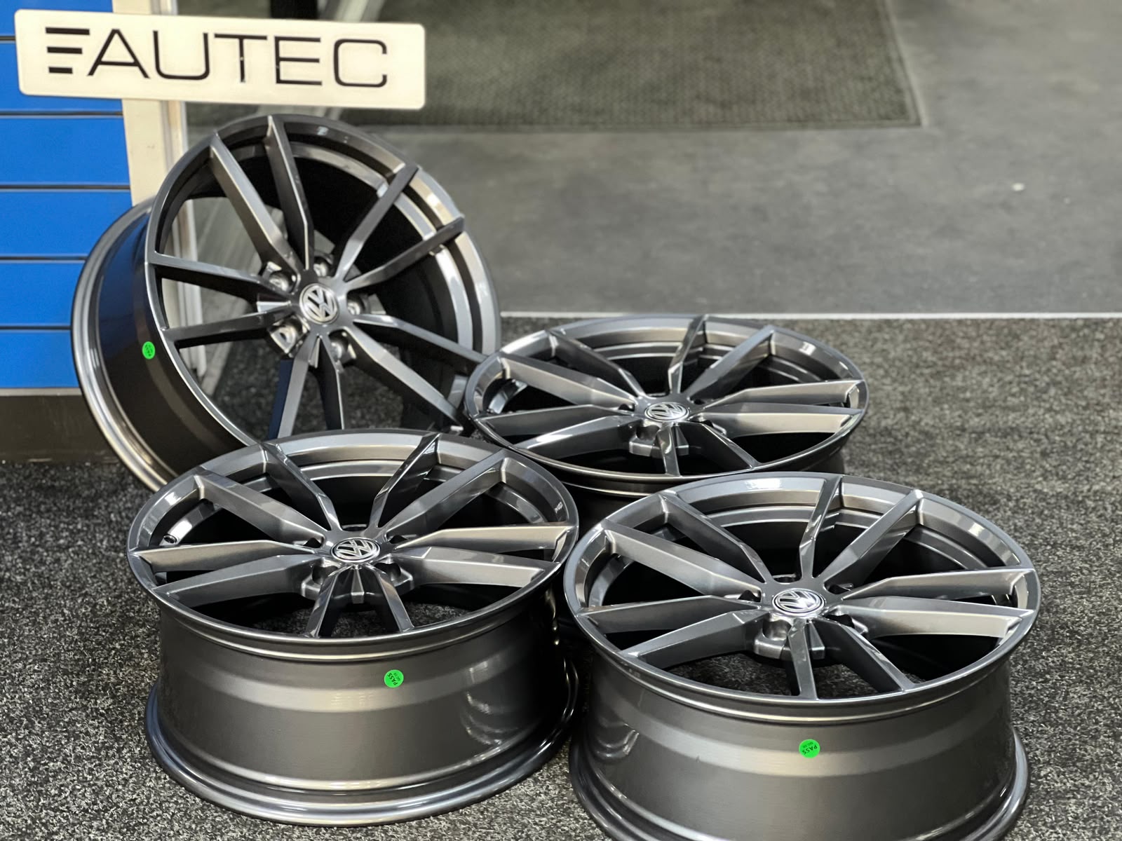 x4 18" 'PRETORIA' Alloy Wheels to fit VW Golf, Caddy, Passat, Jetta, Scirocco etc