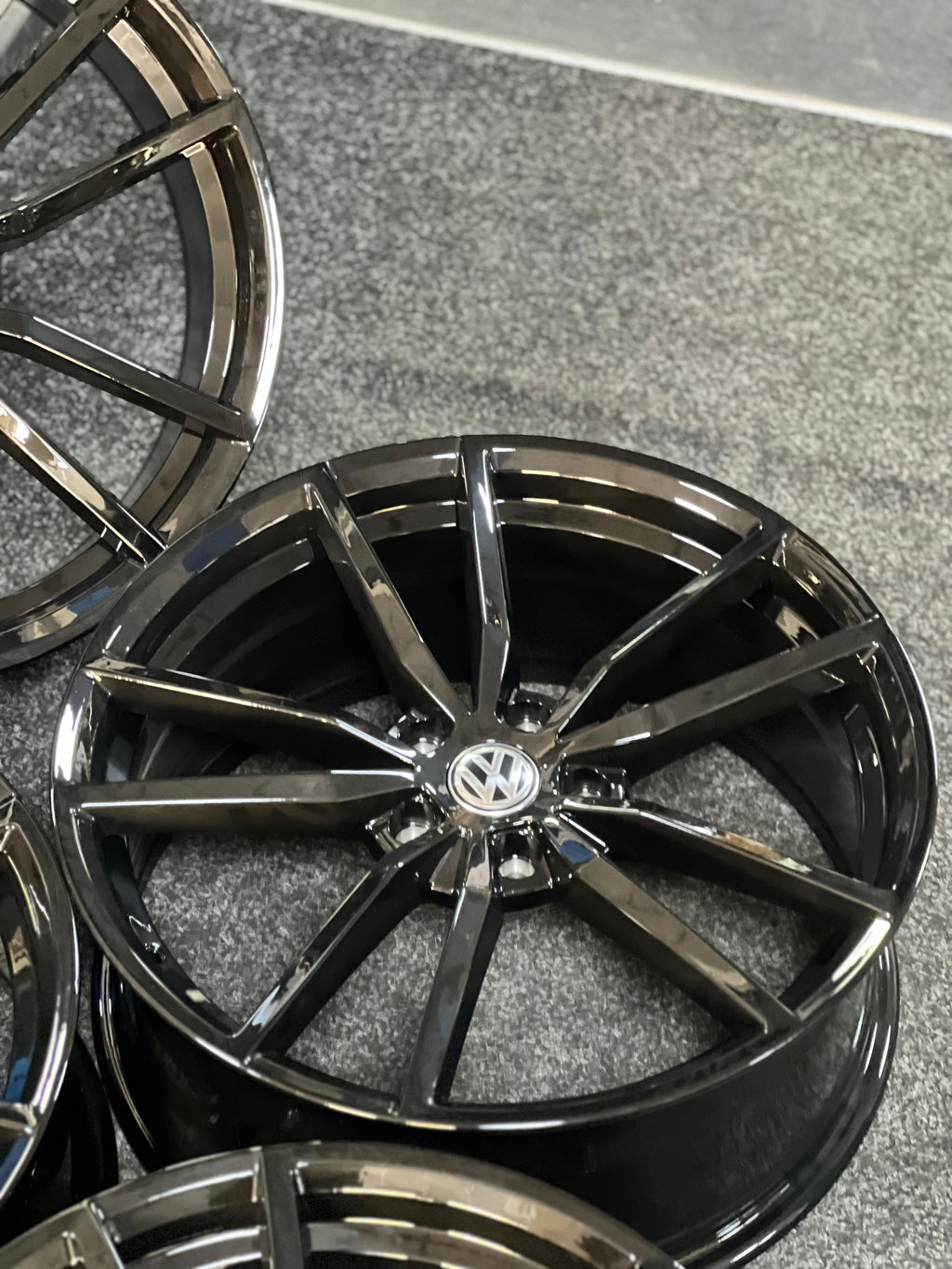 19" PRETORIA Styling Alloy Wheels To Fit Volkswagen